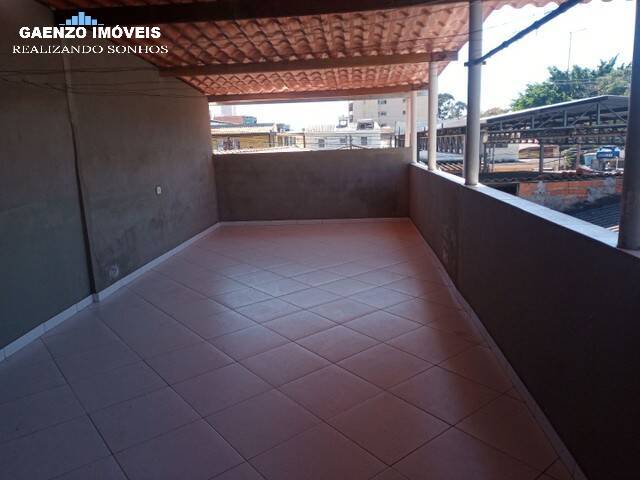 Casa à venda com 3 quartos, 130m² - Foto 3