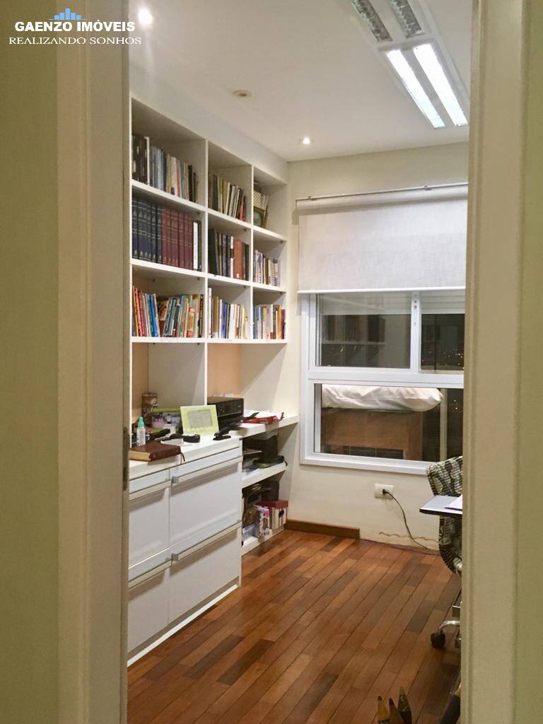 Apartamento à venda com 3 quartos, 156m² - Foto 7