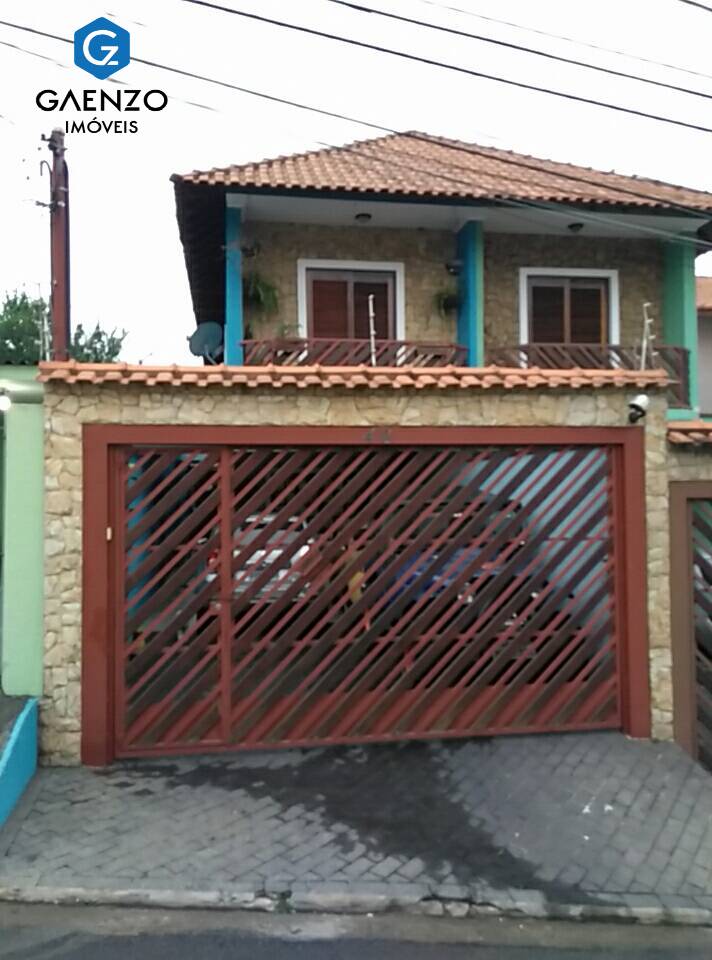 Casa à venda com 3 quartos, 140m² - Foto 1