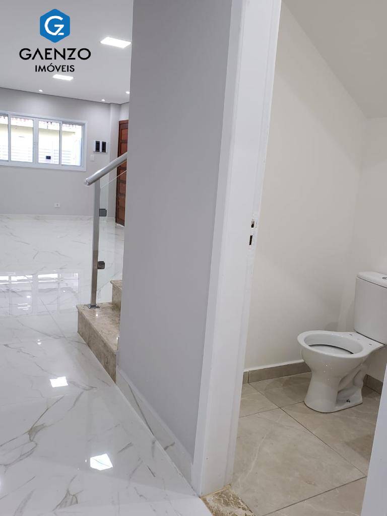 Sobrado à venda com 3 quartos, 125m² - Foto 1