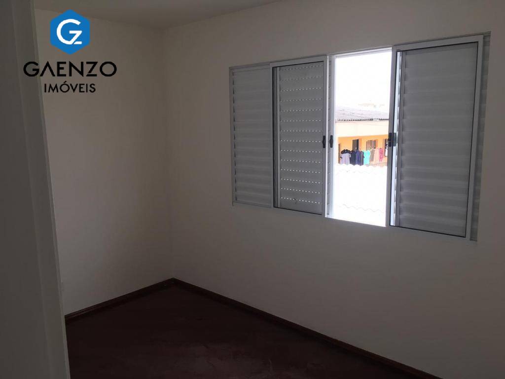 Casa à venda com 3 quartos, 100m² - Foto 32