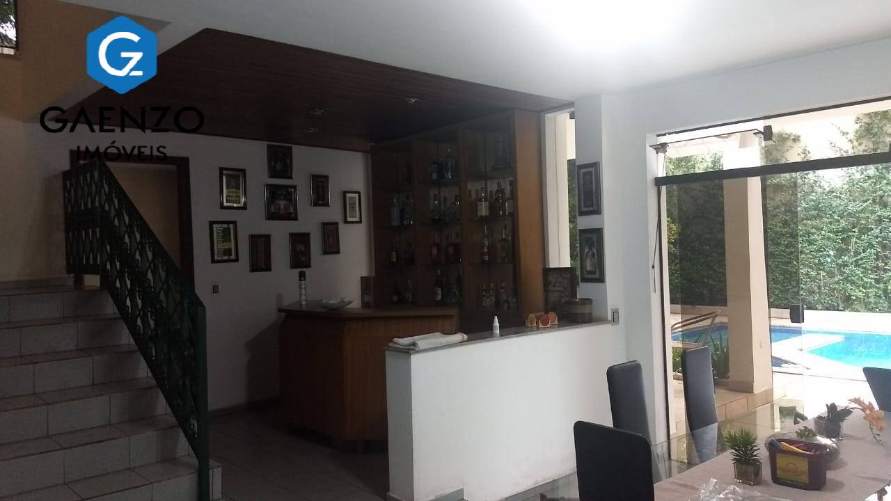 Casa à venda com 4 quartos, 480m² - Foto 14