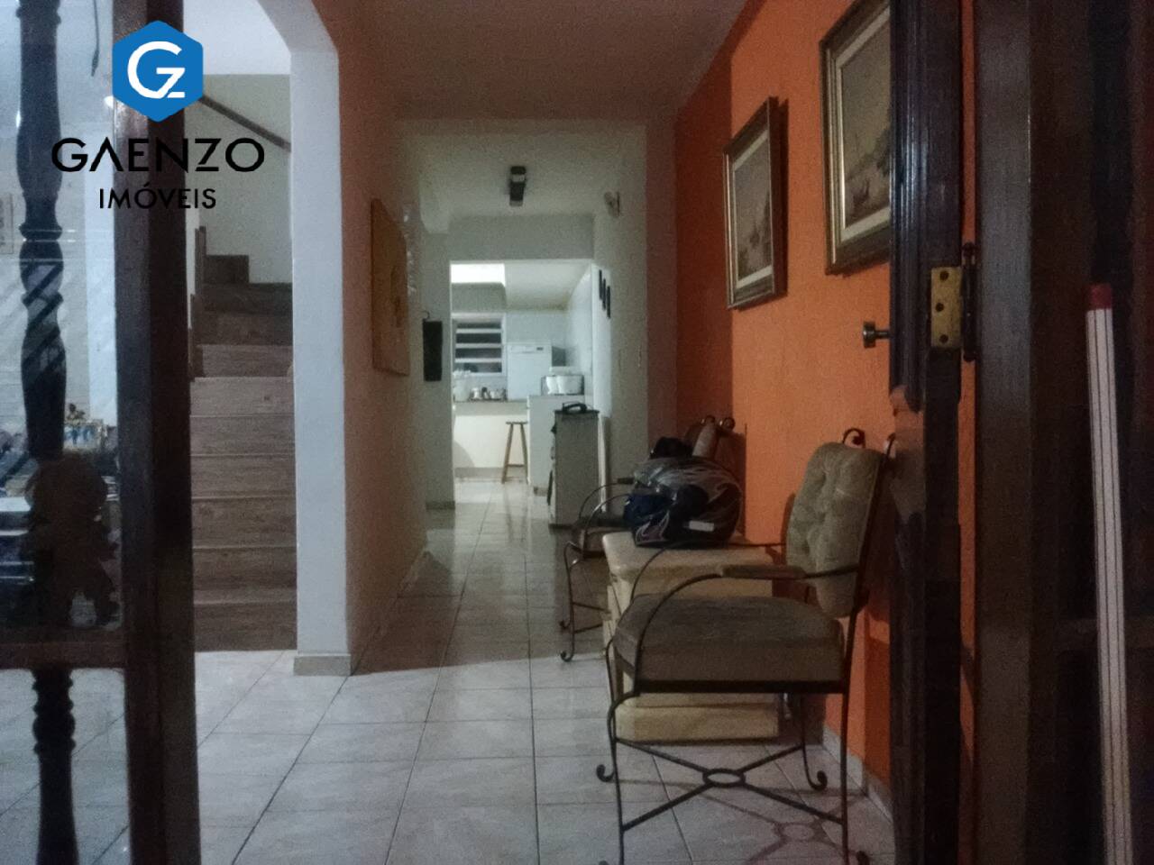 Casa à venda com 3 quartos, 242m² - Foto 3