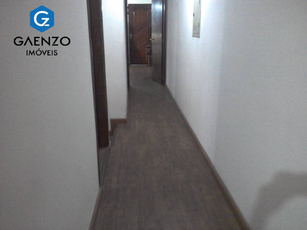 Casa à venda com 3 quartos, 242m² - Foto 16