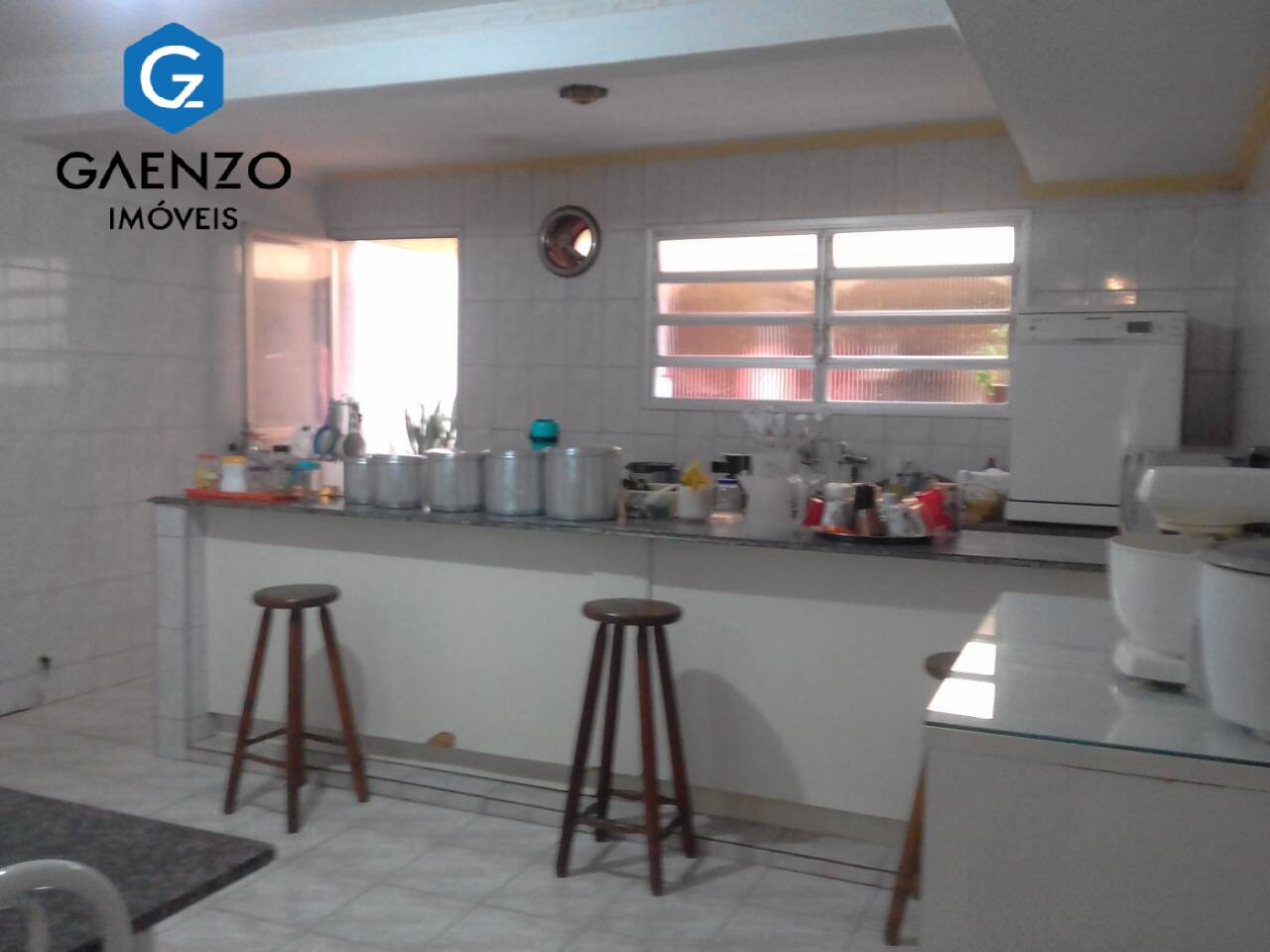 Casa à venda com 3 quartos, 242m² - Foto 17