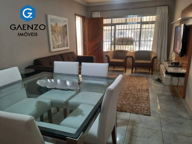 Sobrado à venda com 4 quartos, 170m² - Foto 1