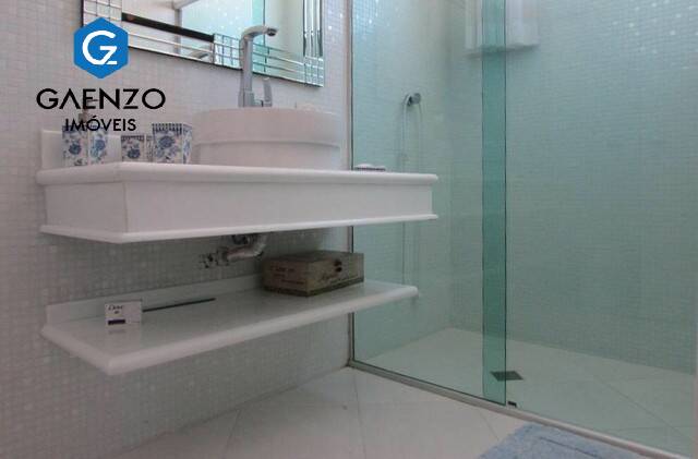 Apartamento à venda com 5 quartos, 600m² - Foto 2