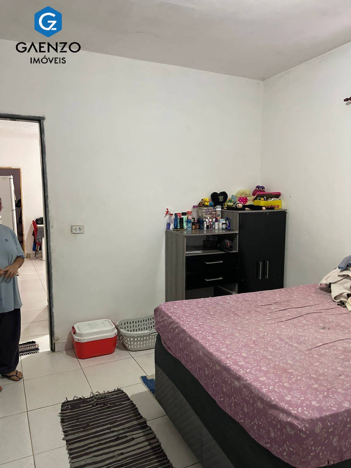 Casa à venda com 6 quartos, 300m² - Foto 18