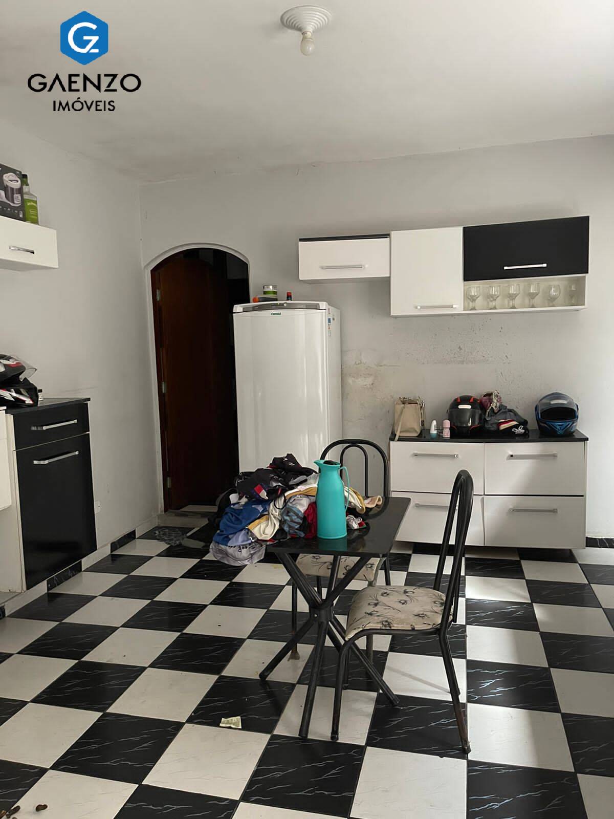 Casa à venda com 6 quartos, 300m² - Foto 21