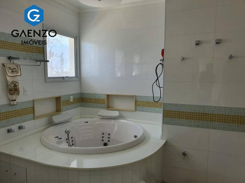 Casa de Condomínio à venda e aluguel com 4 quartos, 378m² - Foto 18