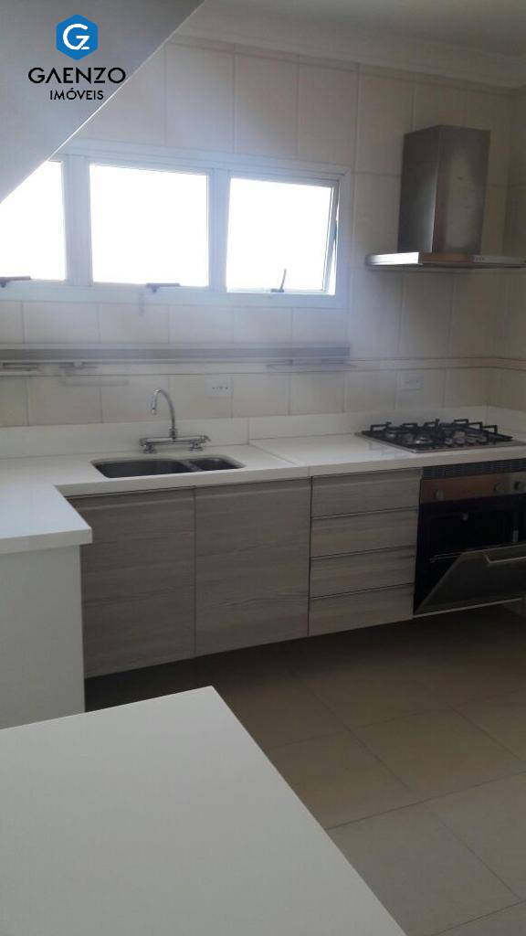 Apartamento à venda com 4 quartos, 214m² - Foto 2