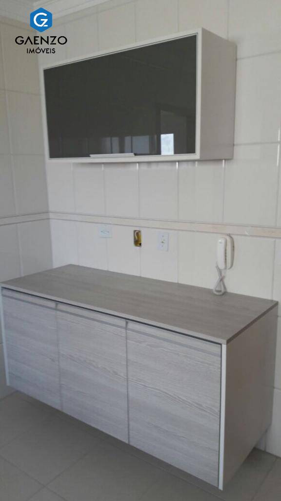 Apartamento à venda com 4 quartos, 214m² - Foto 4