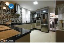 Sobrado à venda com 4 quartos, 215m² - Foto 1