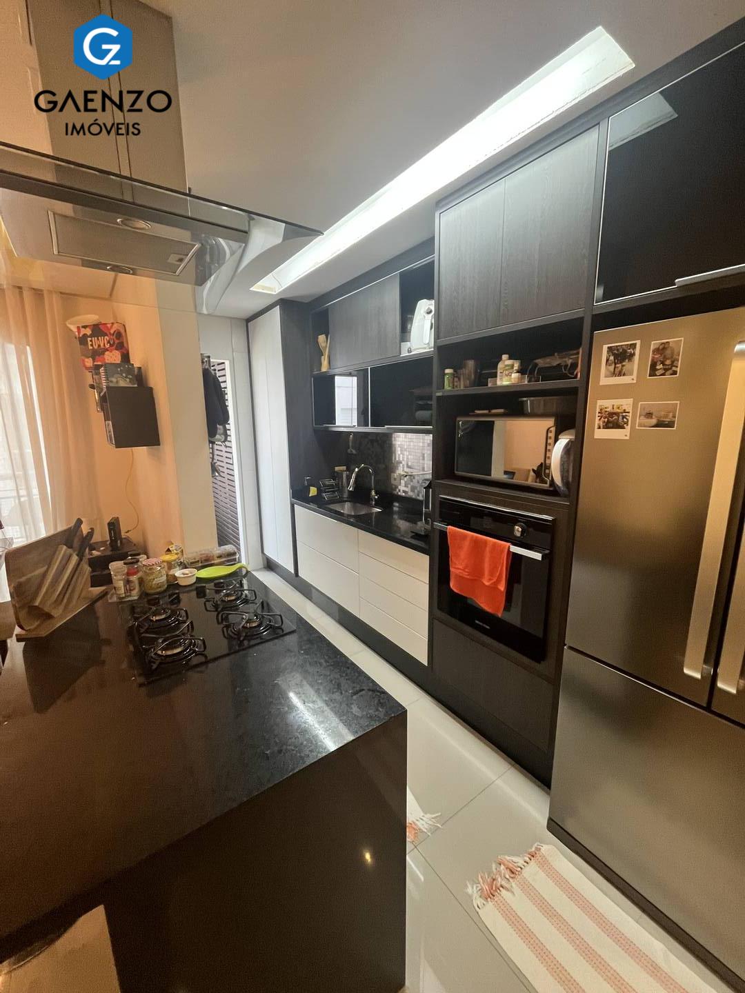 Apartamento à venda com 2 quartos, 60m² - Foto 1