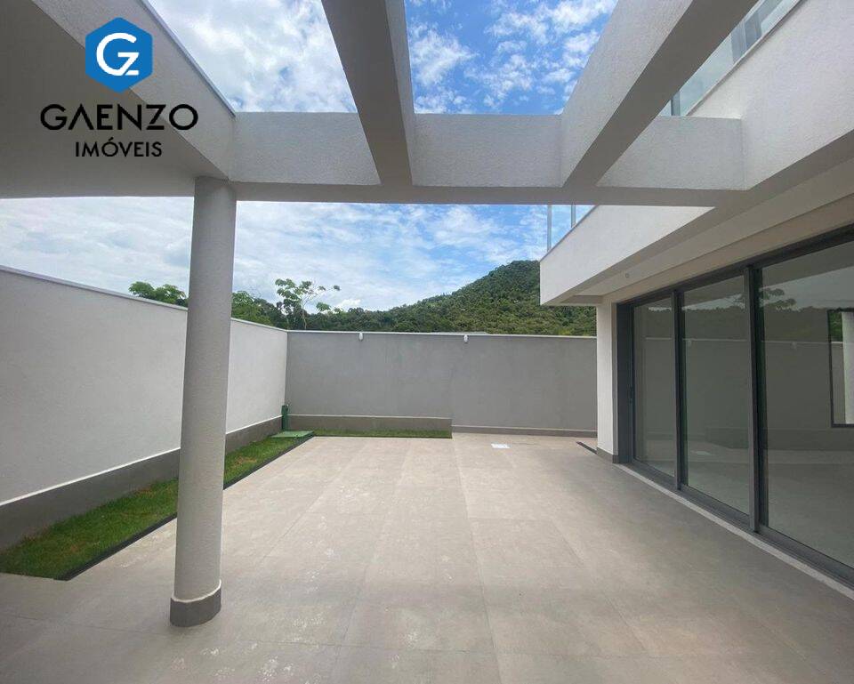 Casa de Condomínio à venda com 2 quartos, 200m² - Foto 5