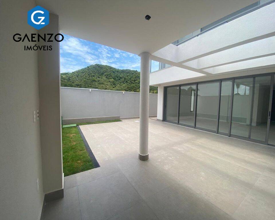 Casa de Condomínio à venda com 2 quartos, 200m² - Foto 9