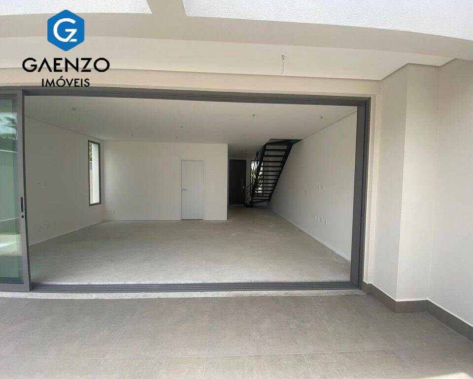 Casa de Condomínio à venda com 2 quartos, 200m² - Foto 17