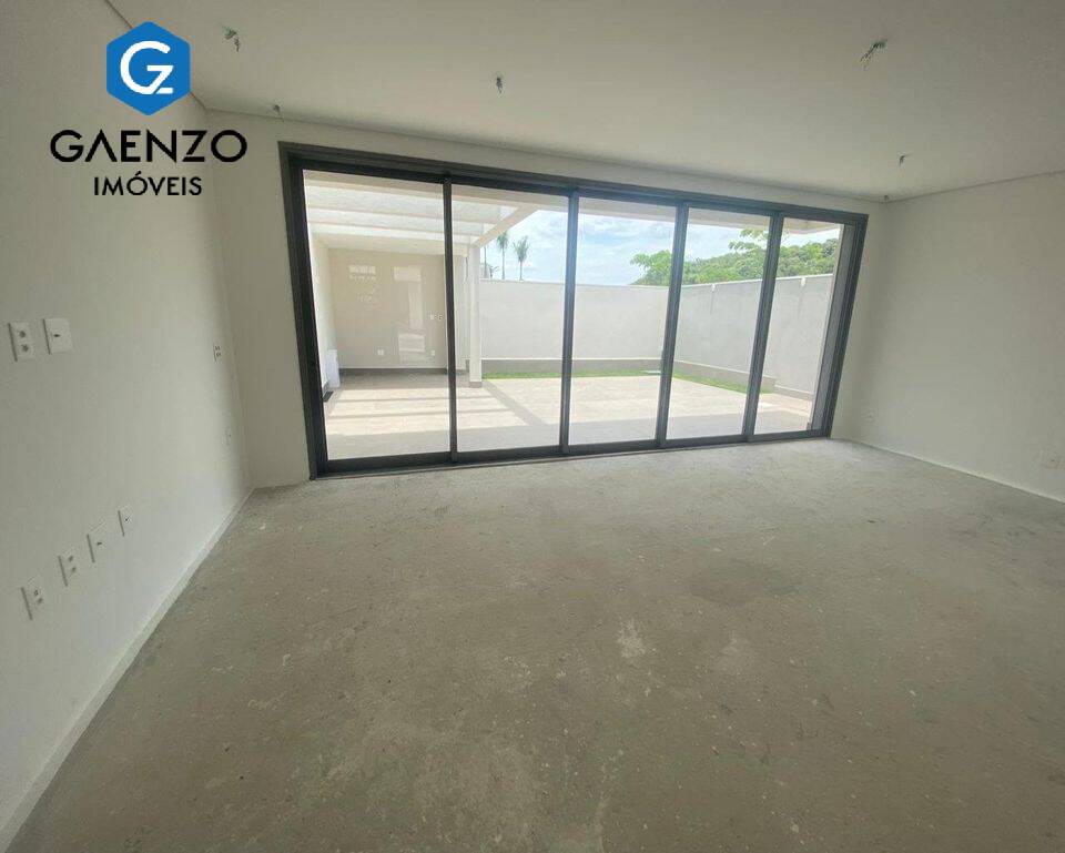 Casa de Condomínio à venda com 2 quartos, 200m² - Foto 32