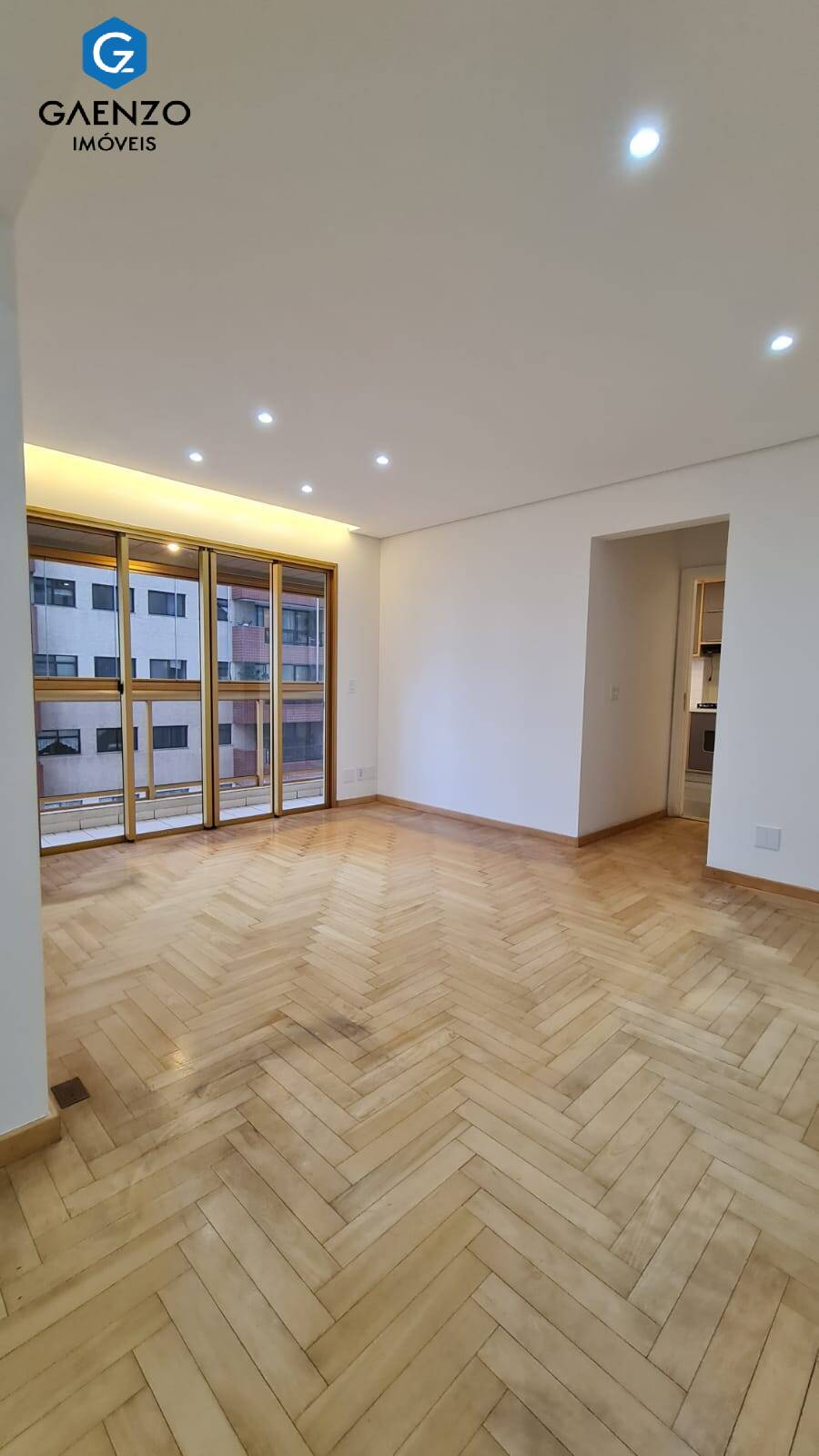 Apartamento à venda com 3 quartos, 107m² - Foto 12