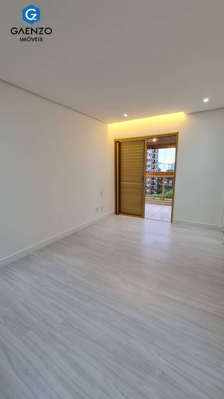 Apartamento à venda com 3 quartos, 107m² - Foto 16