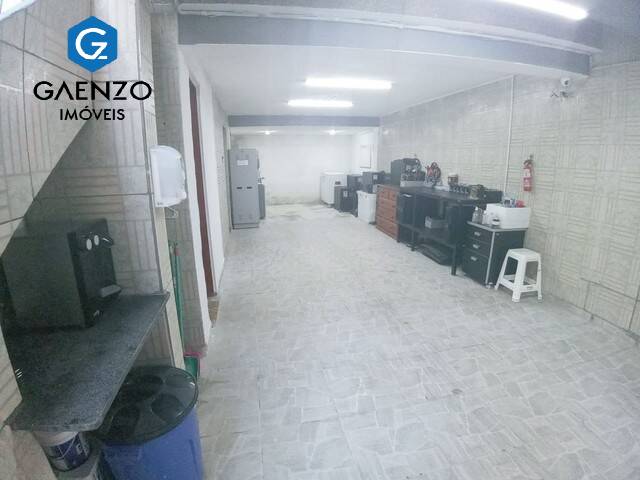 Sobrado à venda com 2 quartos, 170m² - Foto 15