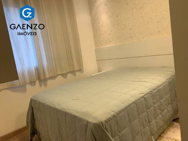 Apartamento à venda com 3 quartos, 107m² - Foto 2