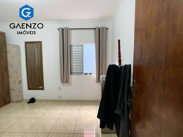 Casa à venda com 3 quartos, 217m² - Foto 2