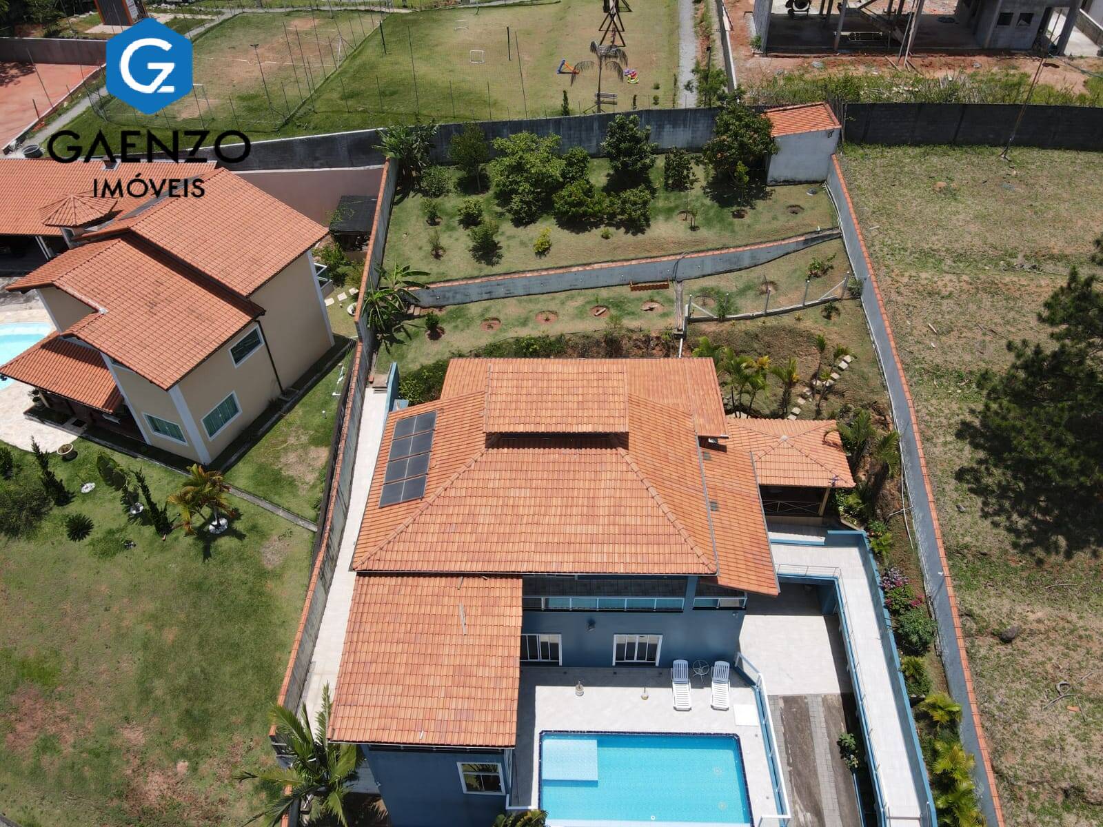 Casa de Condomínio à venda com 3 quartos, 377m² - Foto 9