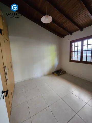 Casa de Condomínio à venda com 6 quartos, 320m² - Foto 17