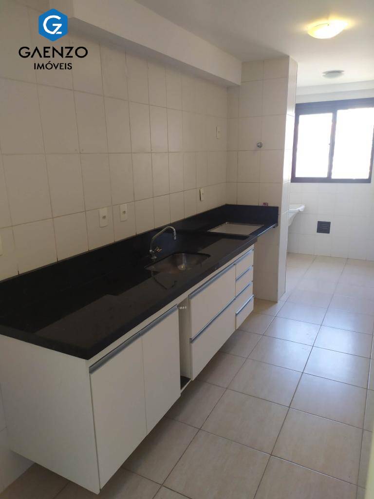 Apartamento à venda com 3 quartos, 78m² - Foto 3