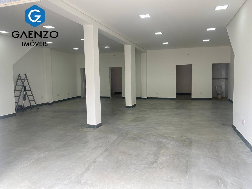 Depósito-Galpão-Armazém para alugar, 200m² - Foto 2