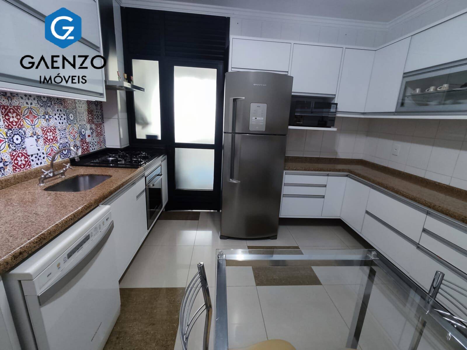 Apartamento à venda com 3 quartos, 113m² - Foto 13