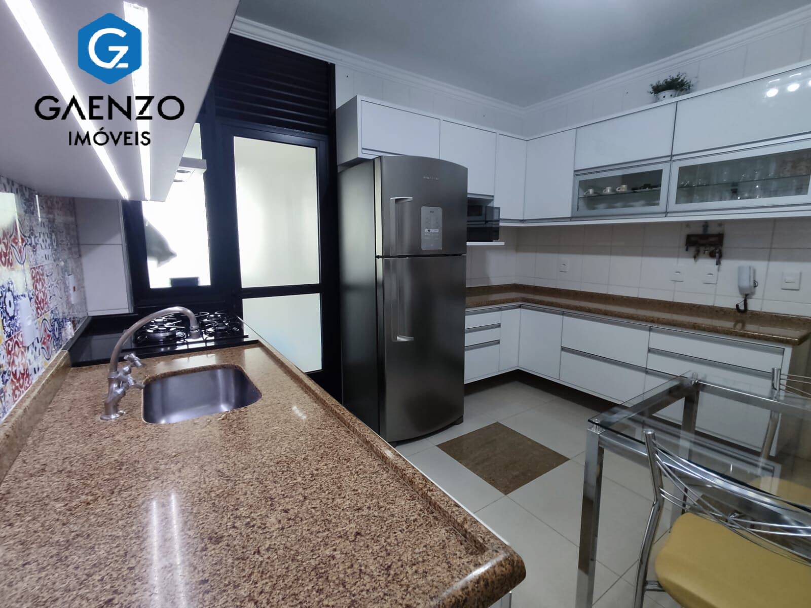 Apartamento à venda com 3 quartos, 113m² - Foto 17