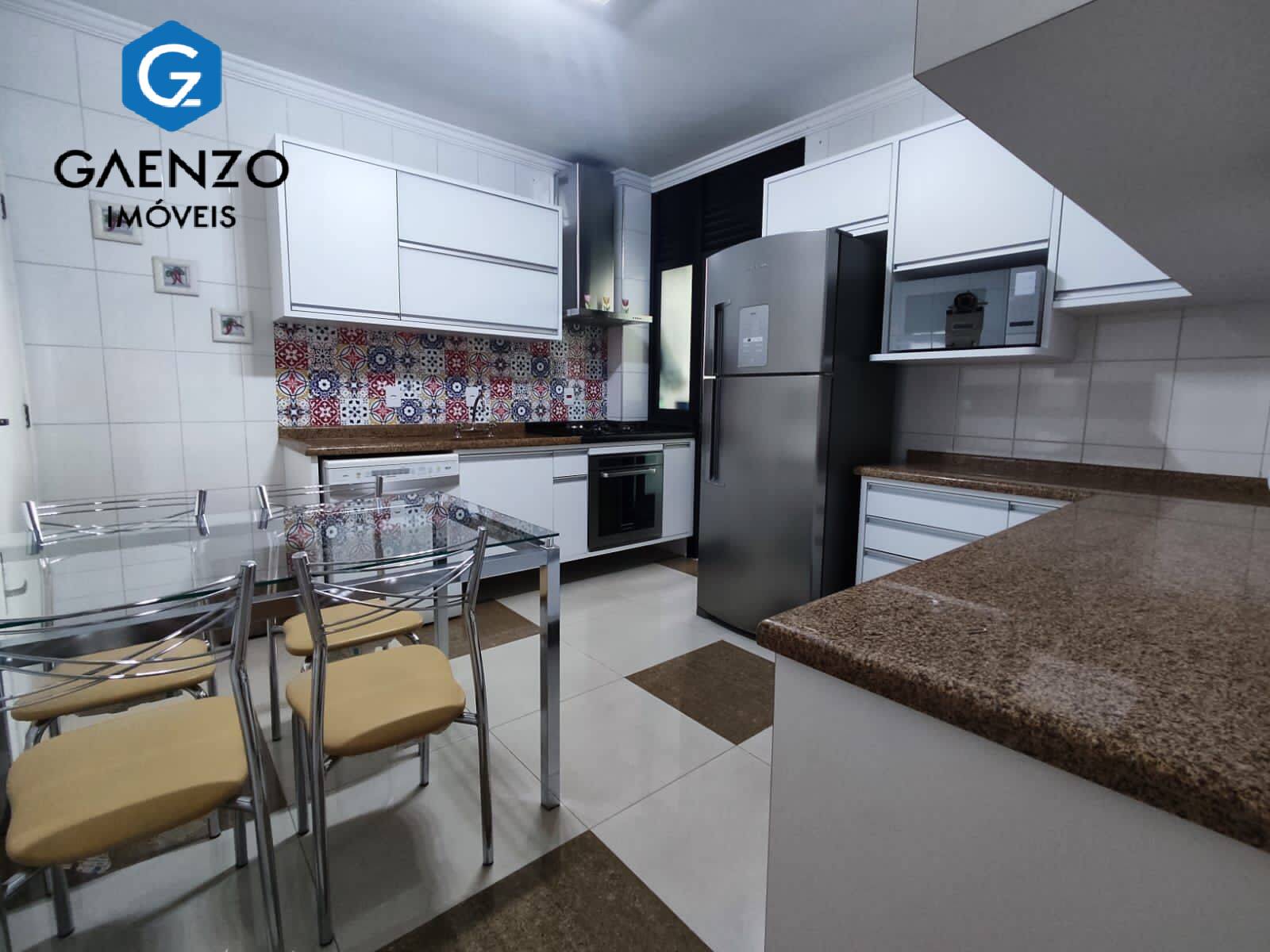 Apartamento à venda com 3 quartos, 113m² - Foto 1