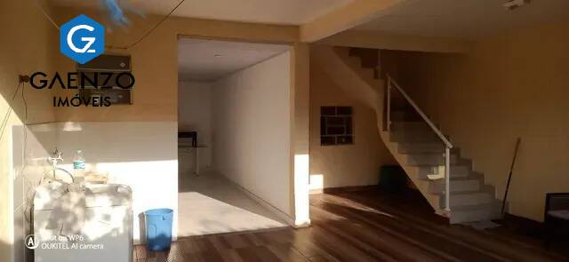 Casa à venda com 2 quartos, 130m² - Foto 3