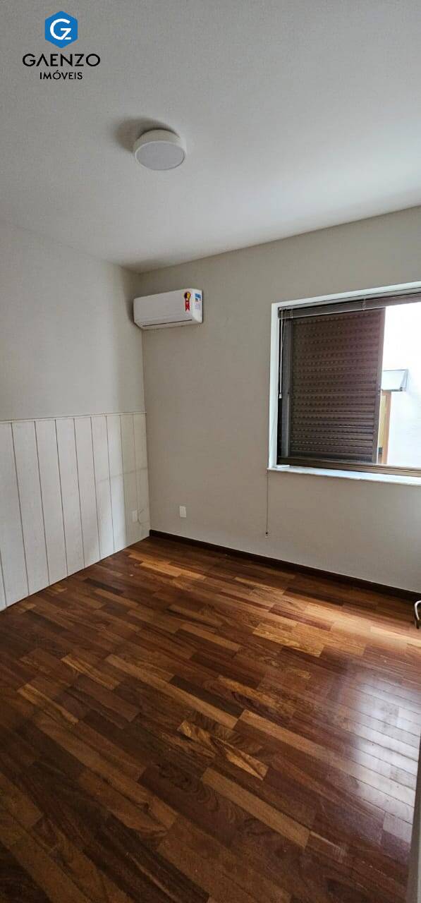 Casa de Condomínio à venda com 4 quartos, 350m² - Foto 16