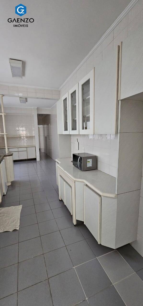 Casa de Condomínio à venda com 4 quartos, 350m² - Foto 31