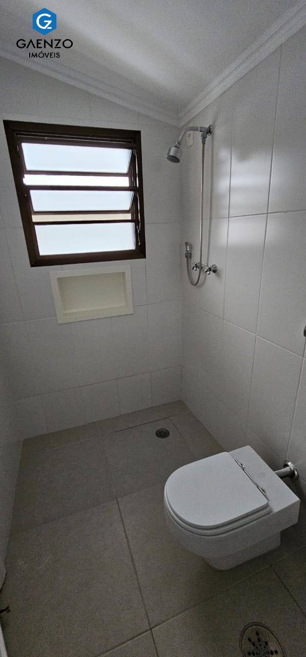 Casa de Condomínio à venda com 4 quartos, 350m² - Foto 32