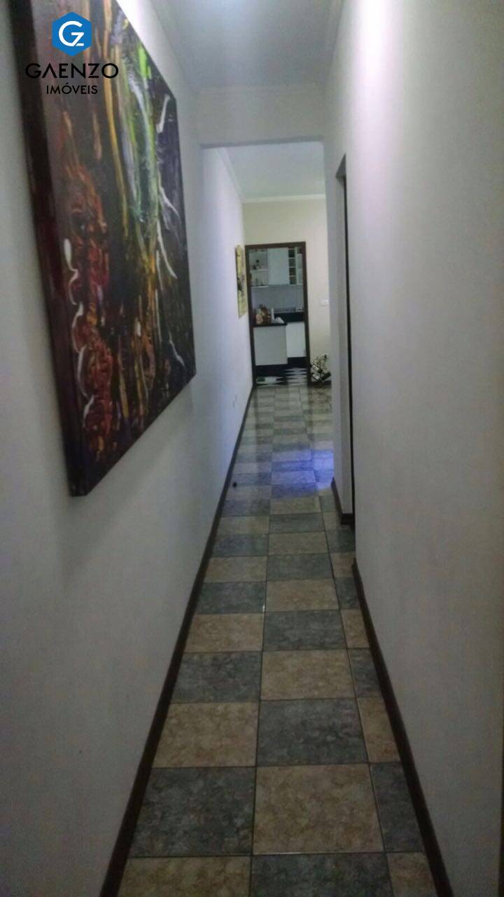 Sobrado à venda com 3 quartos, 250m² - Foto 2