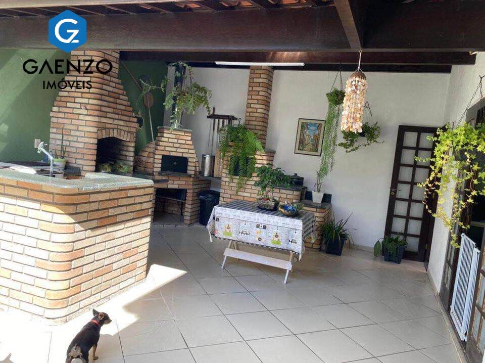 Casa de Condomínio à venda com 3 quartos, 160m² - Foto 2