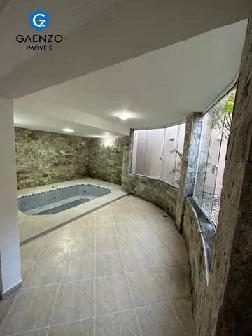 Casa à venda com 4 quartos, 700m² - Foto 12