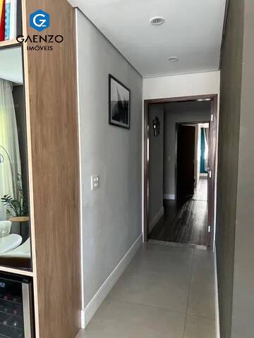 Casa à venda com 3 quartos, 330m² - Foto 2