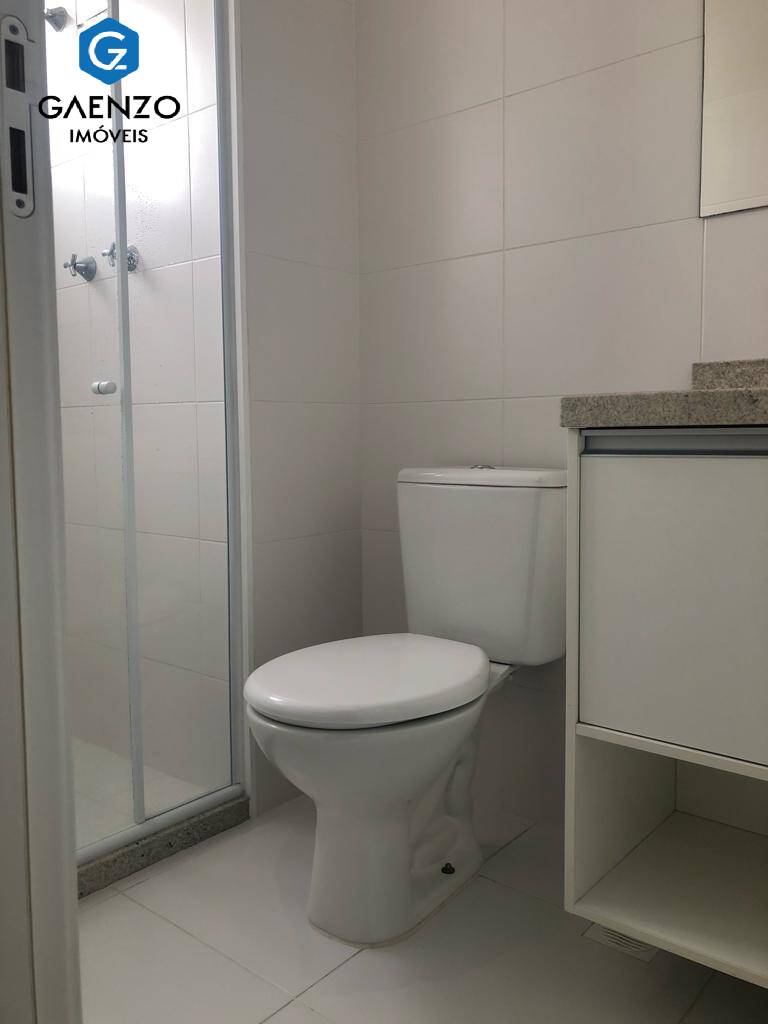 Apartamento à venda com 2 quartos, 77m² - Foto 3