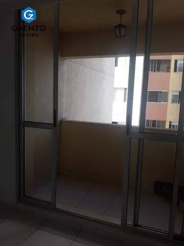 Apartamento à venda com 2 quartos, 65m² - Foto 2