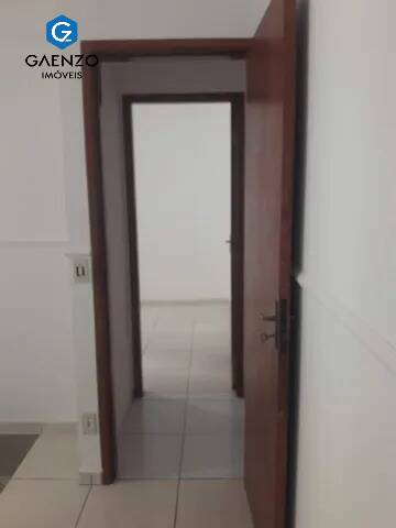 Apartamento à venda com 2 quartos, 65m² - Foto 4