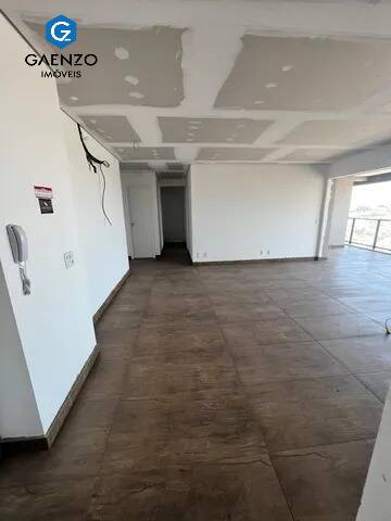 Apartamento à venda com 3 quartos, 115m² - Foto 8