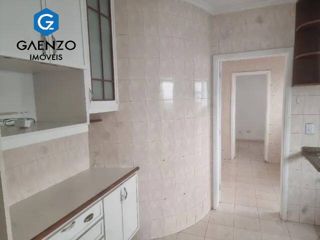 Casa de Condomínio para alugar com 4 quartos, 360m² - Foto 8