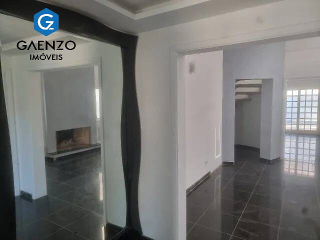 Casa de Condomínio para alugar com 4 quartos, 360m² - Foto 13