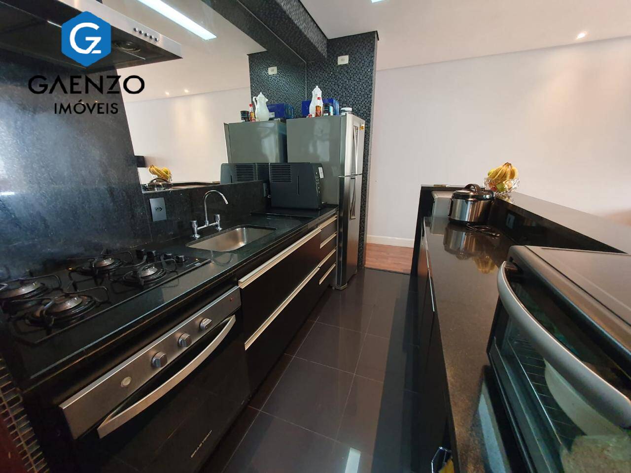 Apartamento à venda com 2 quartos, 104m² - Foto 2