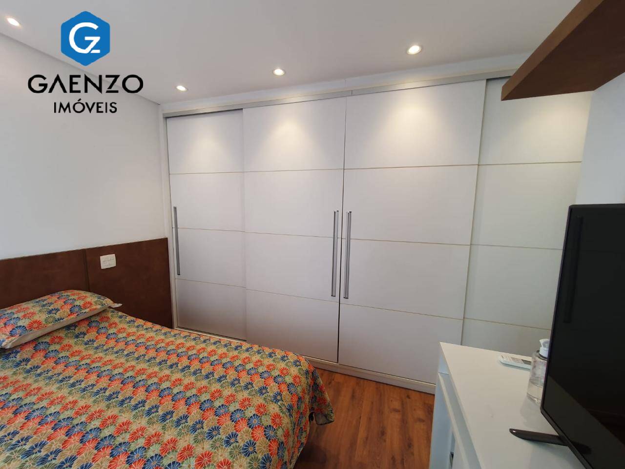 Apartamento à venda com 2 quartos, 104m² - Foto 3